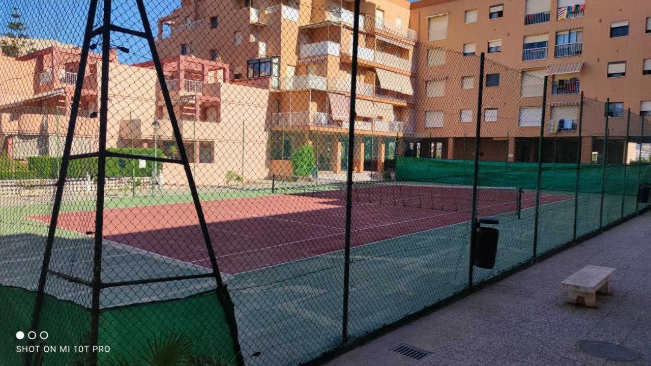 Salobrena - Primera Linea De Playa Junto Al Paseo Maritimo Bagian luar foto