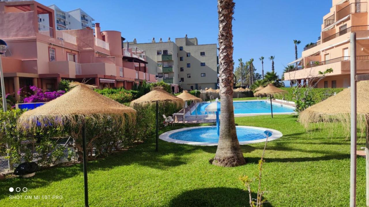 Salobrena - Primera Linea De Playa Junto Al Paseo Maritimo Bagian luar foto