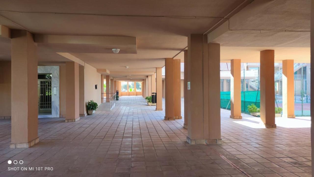 Salobrena - Primera Linea De Playa Junto Al Paseo Maritimo Bagian luar foto